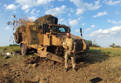 Уничтоженный в районе Новодонецкого турецкий бронеавтомобиль ВМС Kirpi. от о Минобороны